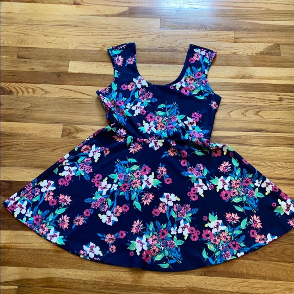 Candie’s - Floral Dress - XL - Picture 1 of 8